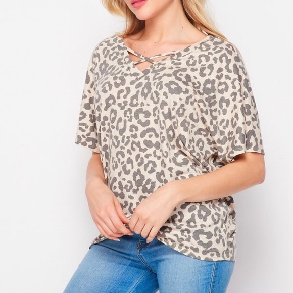 Hear Me Roar Top - Picture 2 of 2